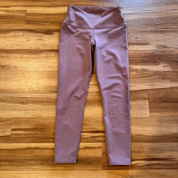 ALO Yoga Dusty Pink High-Waisted Leggings NWOT Size Medium - Picture 2 of 7